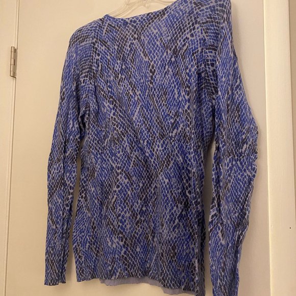 Soft Patterned Sweater - Picture 3 of 3